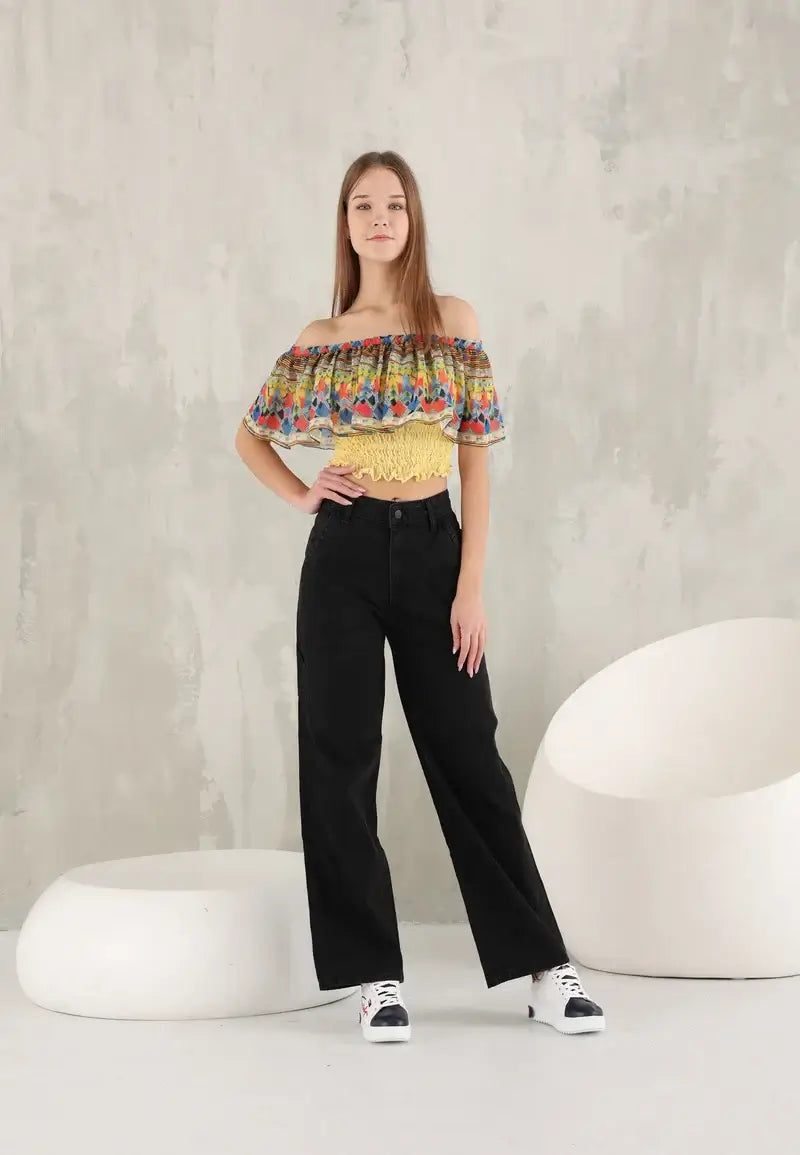 Women's black boyfriend jeans