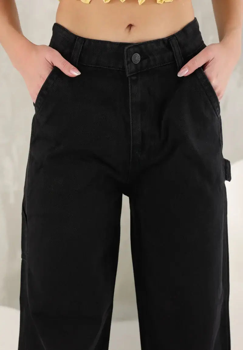 Women's black boyfriend jeans
