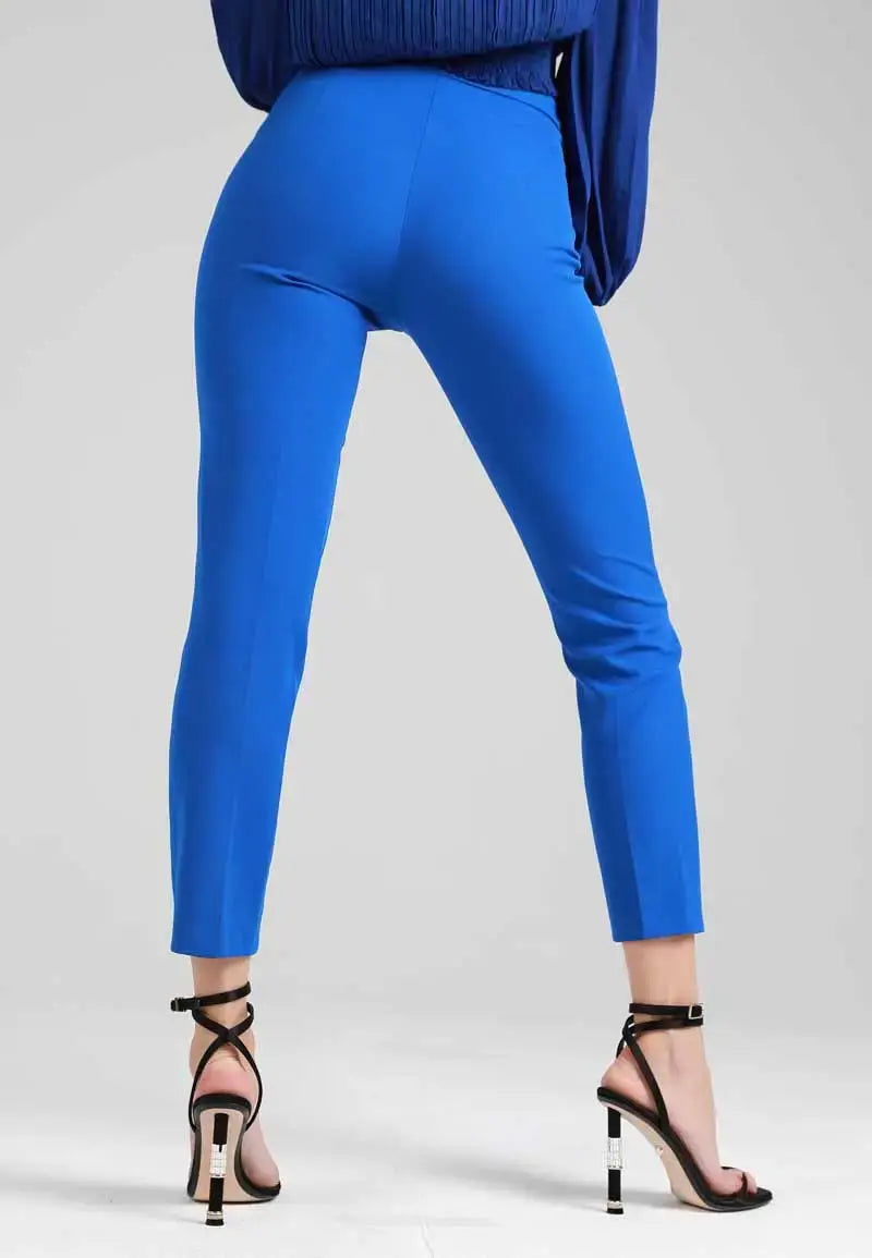 Women's pants with gold chain