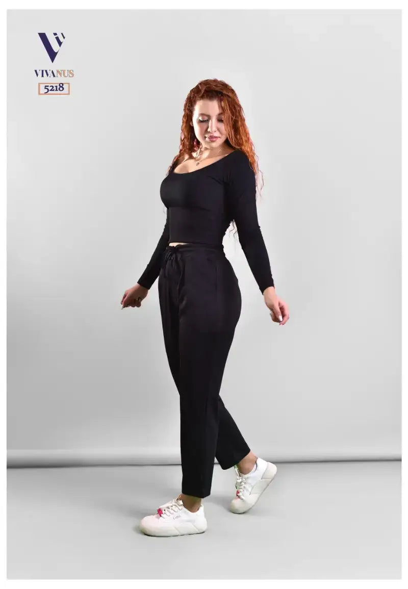 Women's thick fabric pants suitable for winter