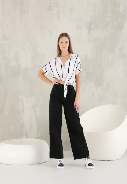 Women's black boyfriend jeans