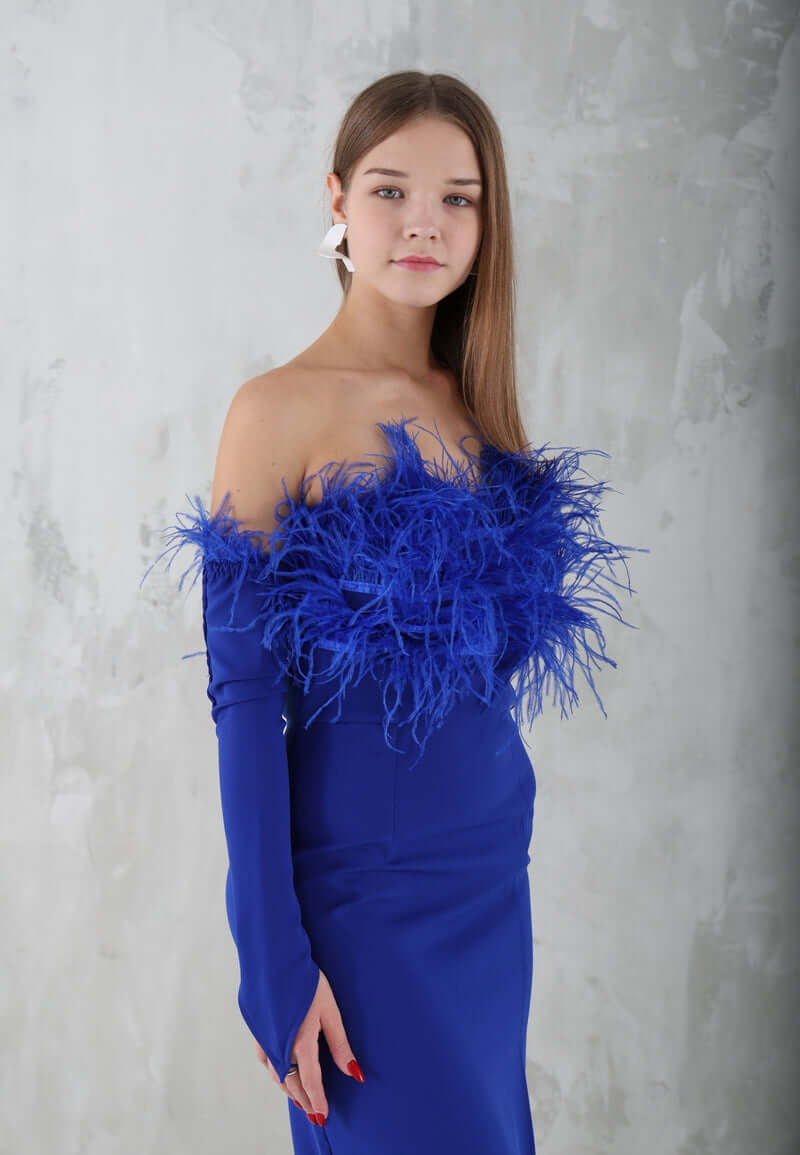 Midi dress with separate sleeves and delicate feathers