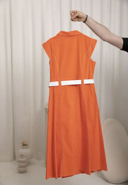 Long sleeveless dress in bright colors