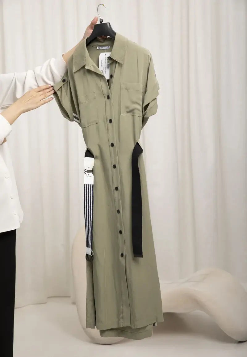 Long dress with belt in elegant and modern design