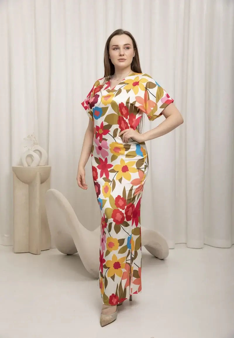 Long dress with a mixture of colors and flowers