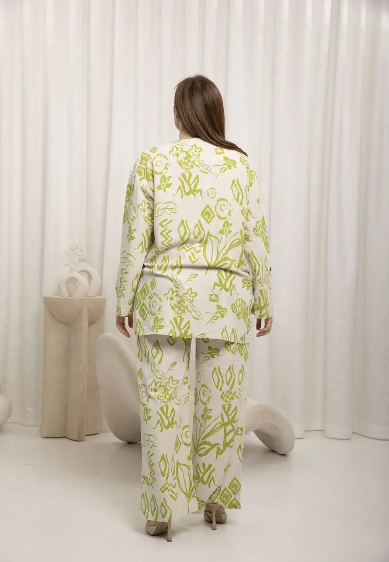 Women's Casual Loose Shirt and Pants Set with Distinctive Details
