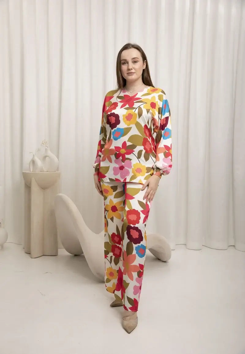 Women's pajamas pants with long blouse