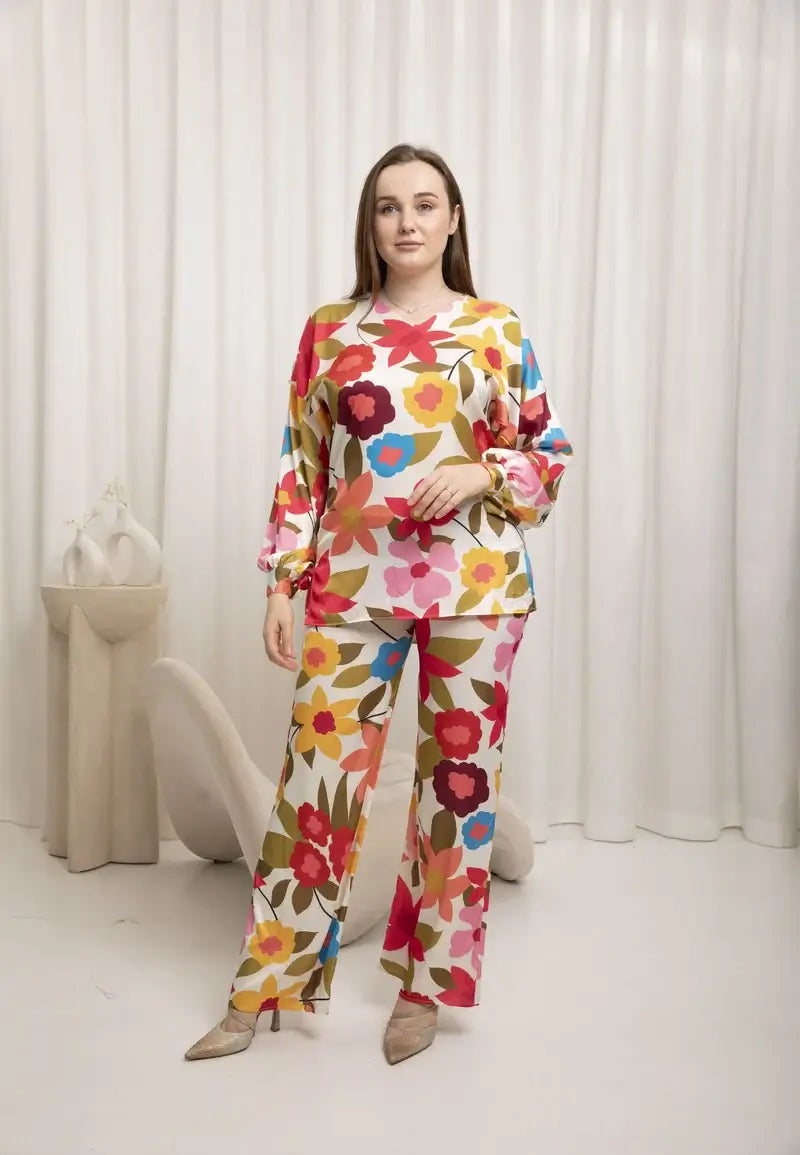 Women's pajamas pants with long blouse