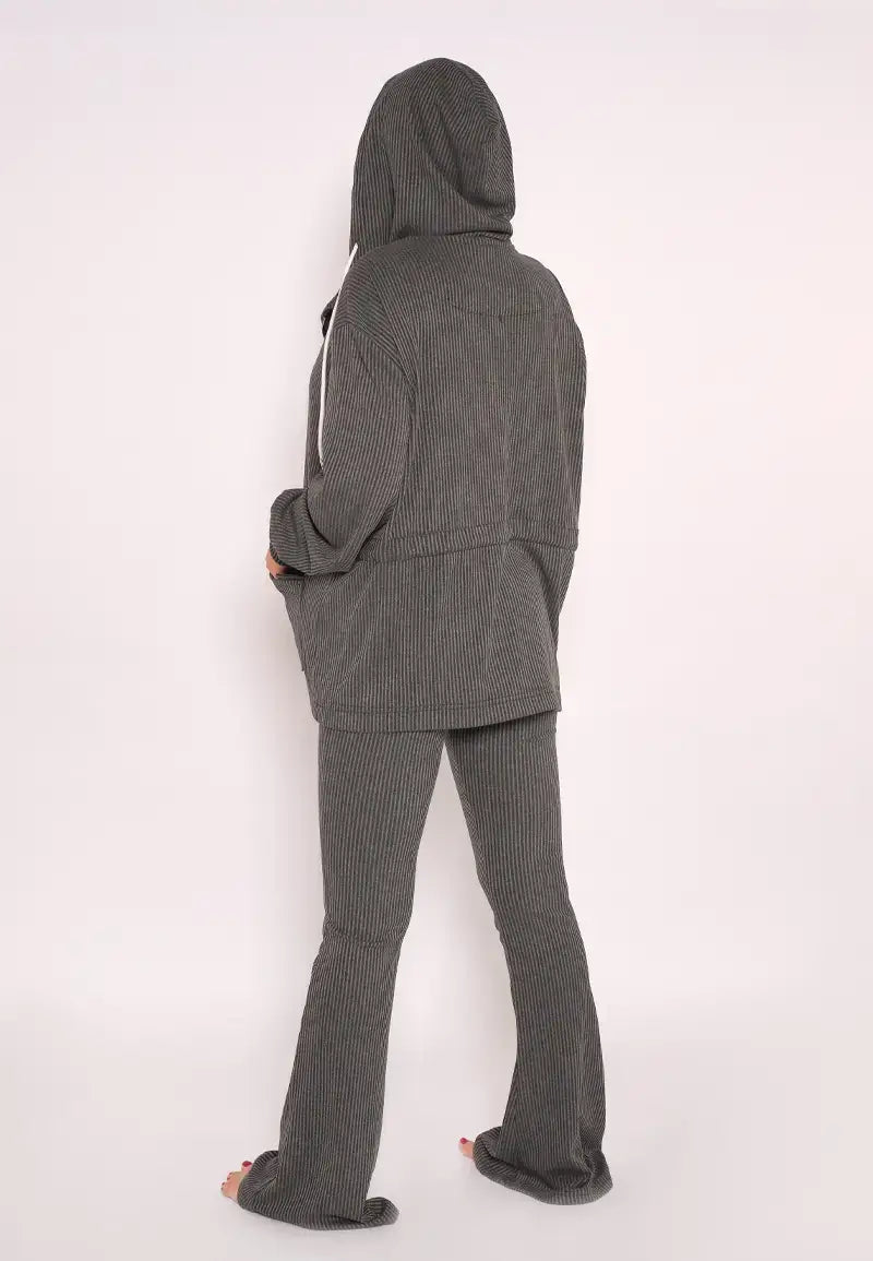 Women's pajama jacket with pants in silver color