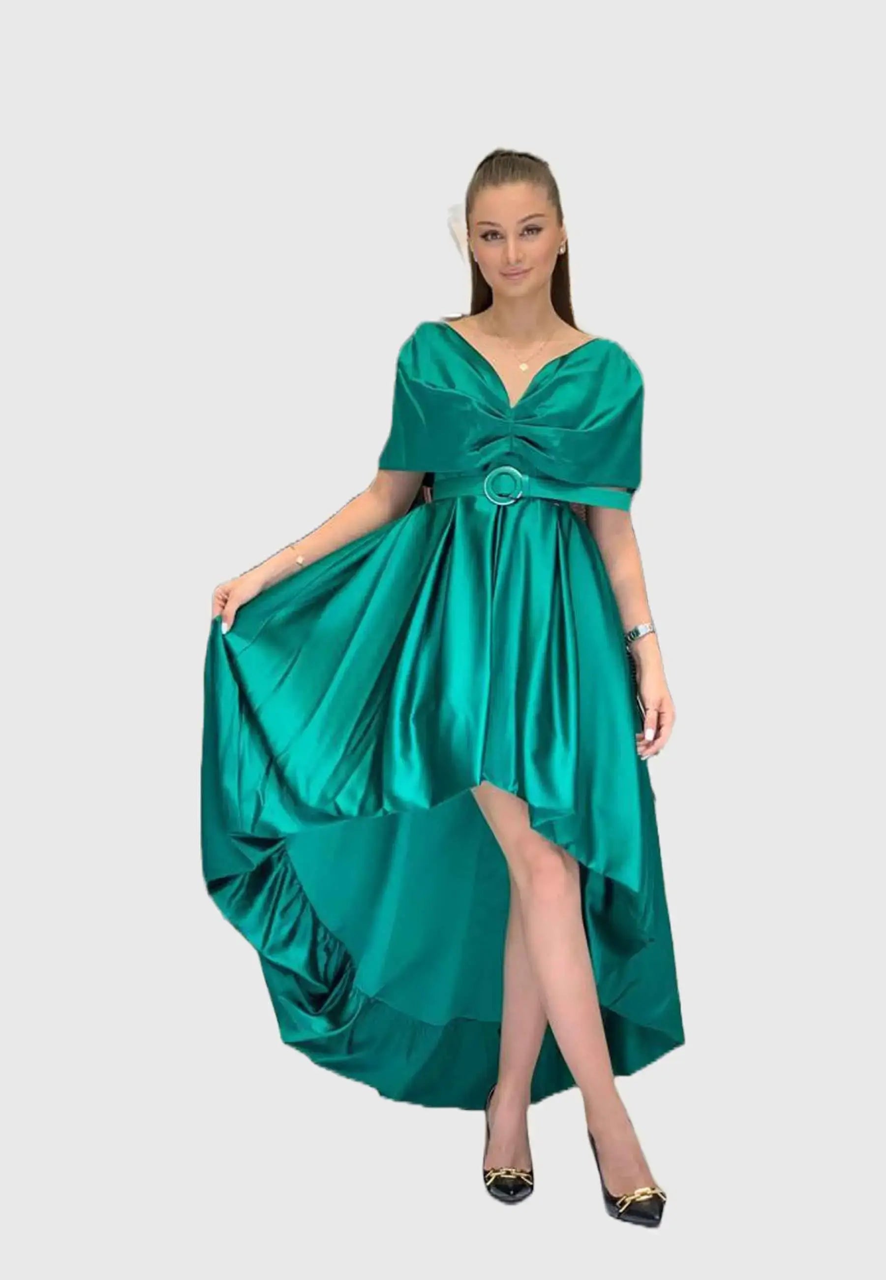 Long loose dress open from the bottom
